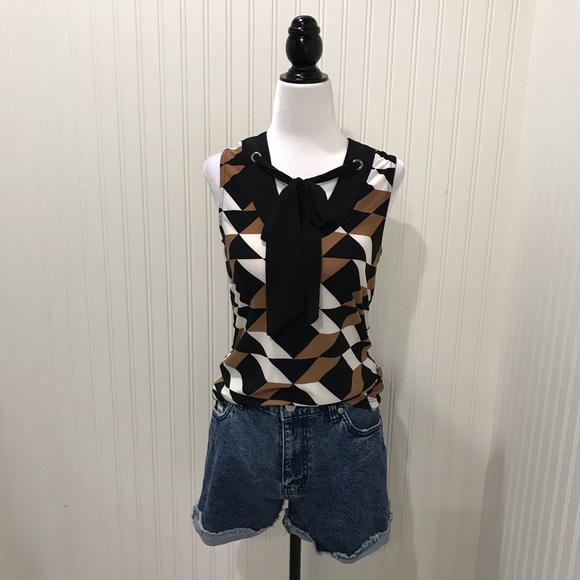 Geo Print Top with Neck Tie - Picture 4 of 4